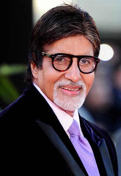 Amitabh Bachchan Turns Baddie for Aankhen 2!